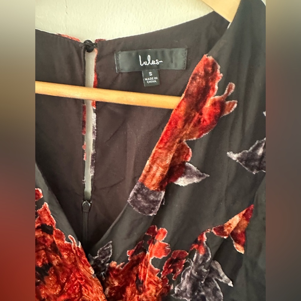 Lulus Sweetest Impression Floral Velvet burnout Tie-Front Midi Dress size S - Picture 4 of 15